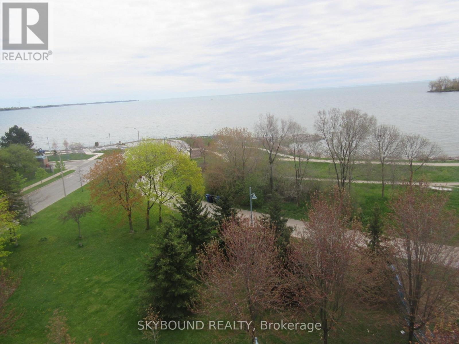 809 - 88 Palace Pier Court, Toronto, Ontario  M8V 4C2 - Photo 18 - W12400866