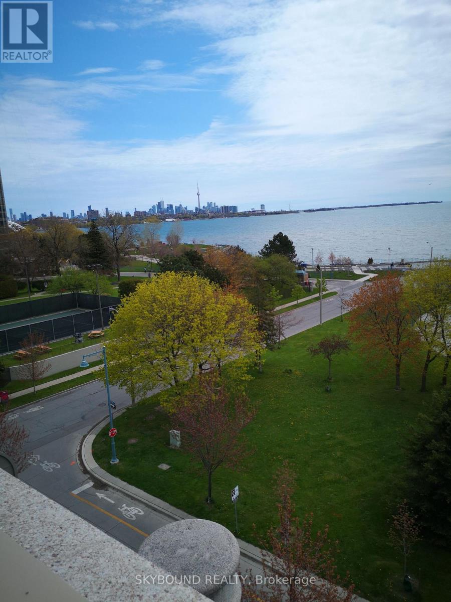 809 - 88 Palace Pier Court, Toronto, Ontario  M8V 4C2 - Photo 20 - W12400866