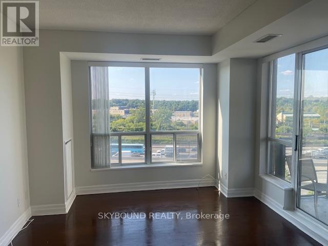 809 - 88 Palace Pier Court, Toronto, Ontario  M8V 4C2 - Photo 6 - W12400866