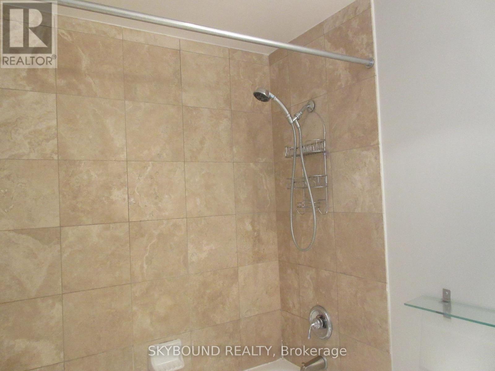 809 - 88 Palace Pier Court, Toronto, Ontario  M8V 4C2 - Photo 8 - W12400866