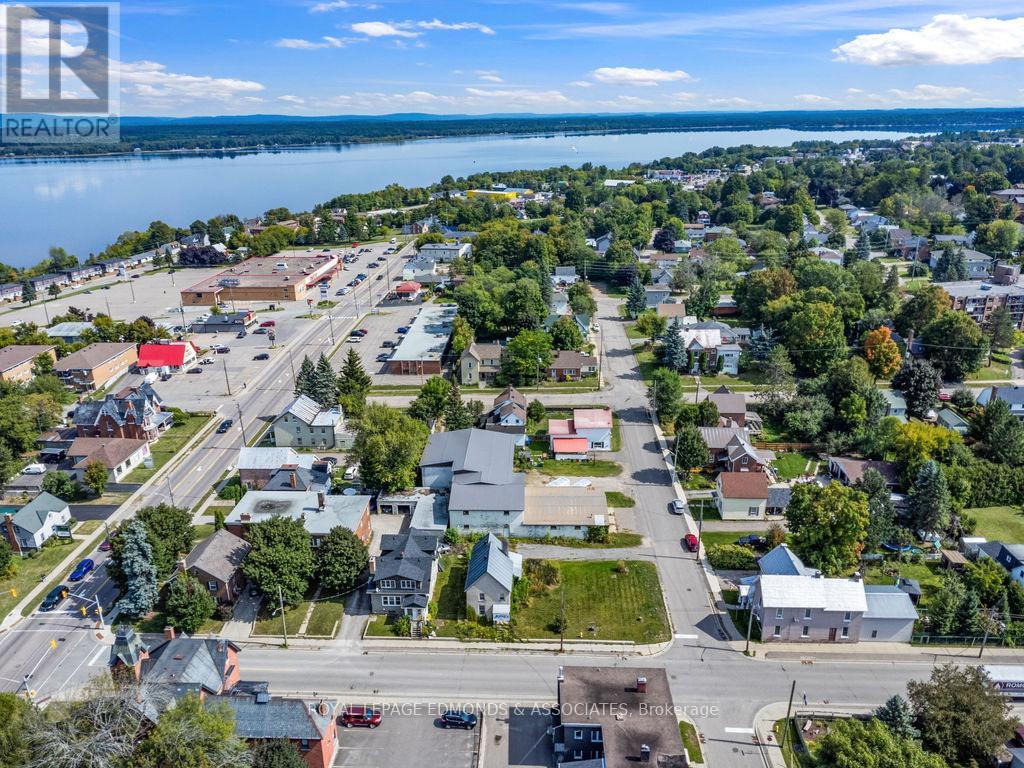 381 Supple Street, Pembroke, Ontario  K8A 3H7 - Photo 12 - X12400982
