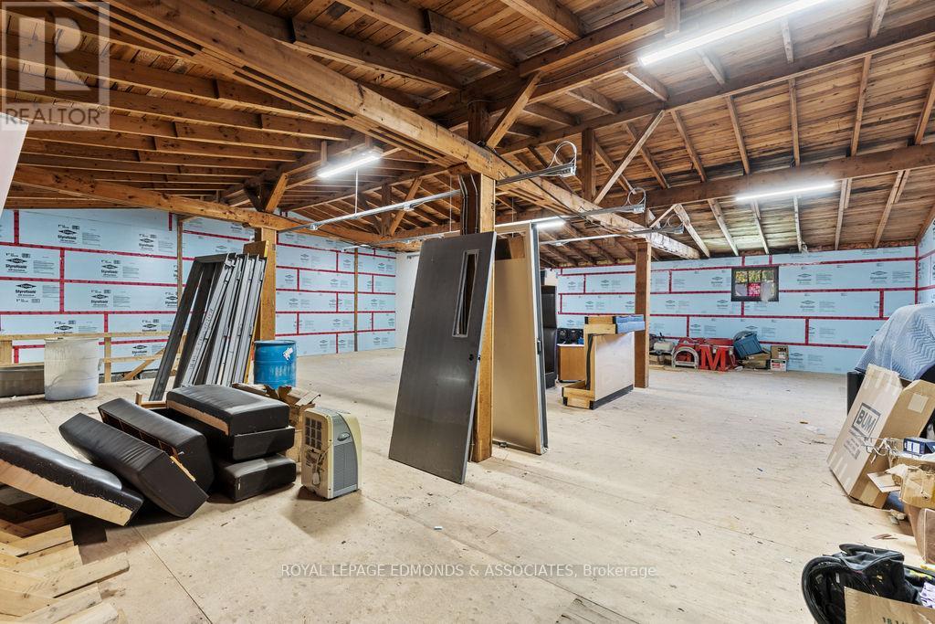 381 Supple Street, Pembroke, Ontario  K8A 3H7 - Photo 14 - X12400982