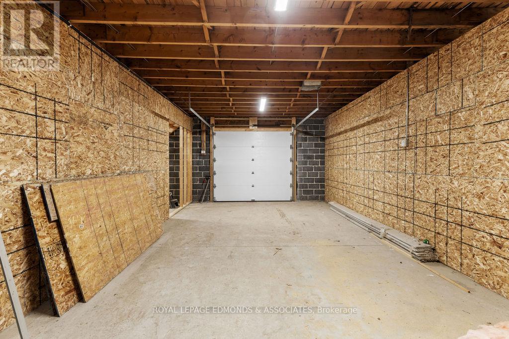 381 Supple Street, Pembroke, Ontario  K8A 3H7 - Photo 21 - X12400982