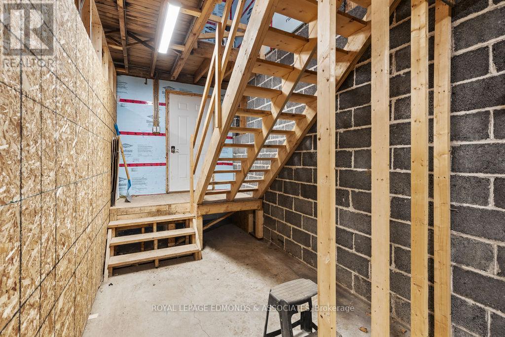381 Supple Street, Pembroke, Ontario  K8A 3H7 - Photo 22 - X12400982