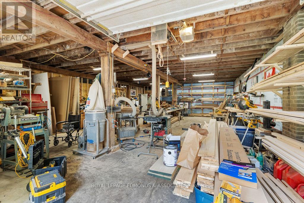 381 Supple Street, Pembroke, Ontario  K8A 3H7 - Photo 24 - X12400982