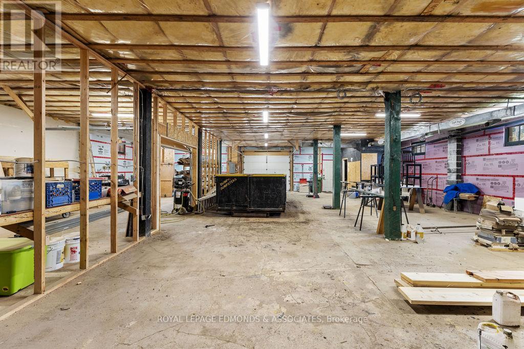 381 Supple Street, Pembroke, Ontario  K8A 3H7 - Photo 31 - X12400982