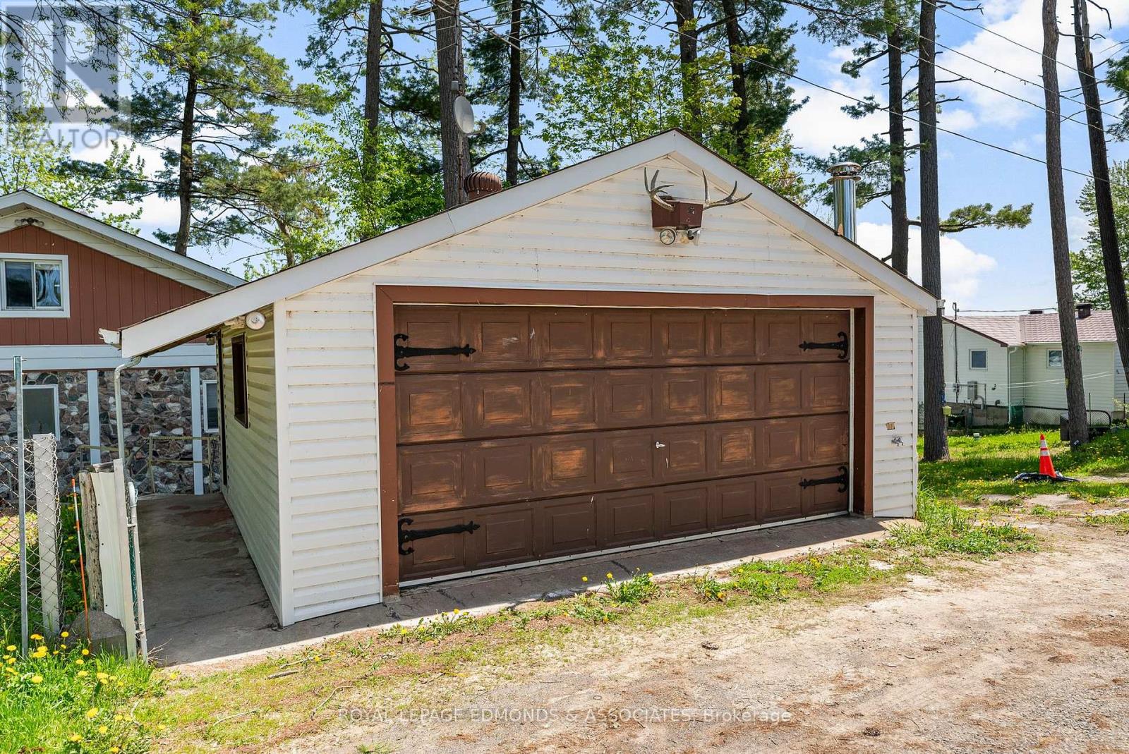 87 Cobble Stone Lane, Whitewater Region, Ontario  K0J 1K0 - Photo 37 - X12401072