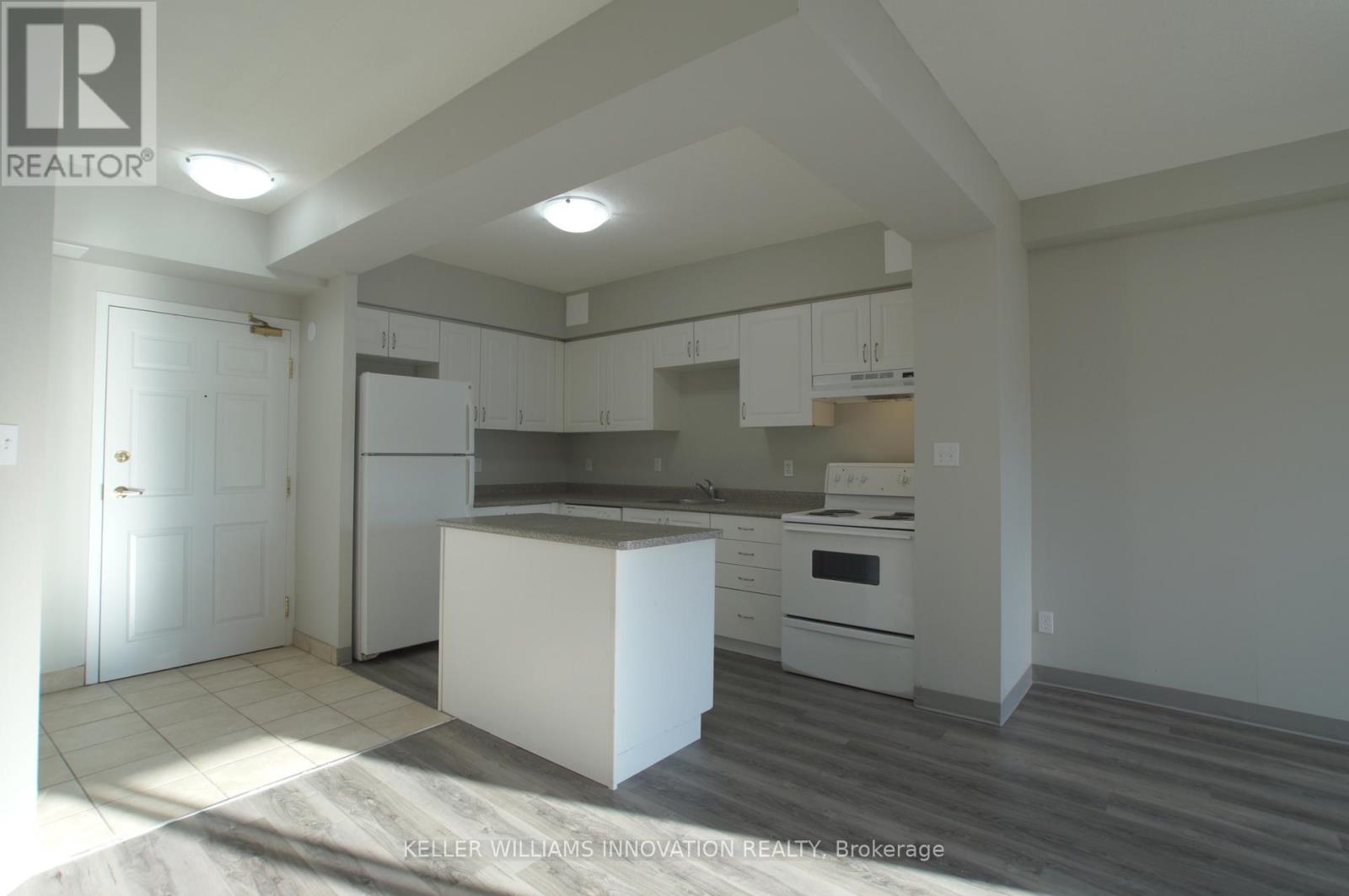 506 - 736 Old Albert Street, Waterloo, Ontario  N2L 6R4 - Photo 3 - X12400891