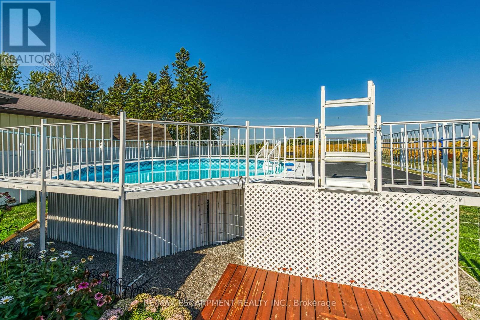 1645 Lakeshore Road, Haldimand, Ontario  N0A 1P0 - Photo 36 - X12400917