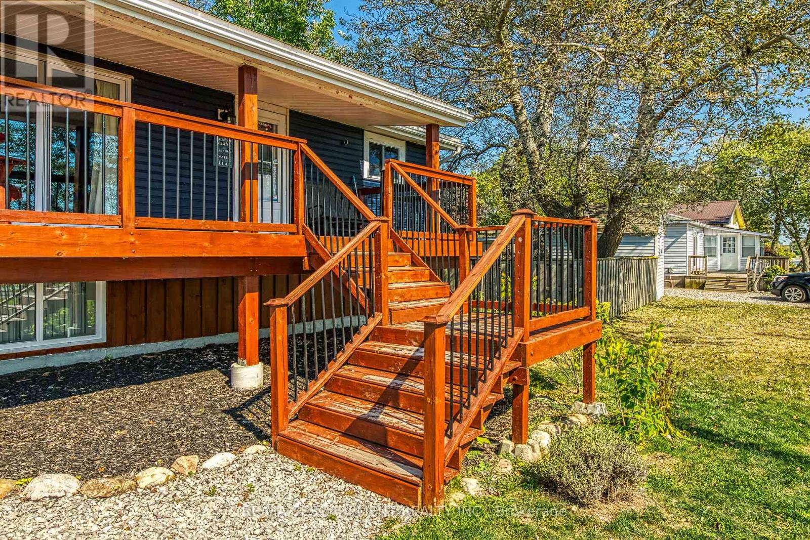 1645 Lakeshore Road, Haldimand, Ontario  N0A 1P0 - Photo 6 - X12400917
