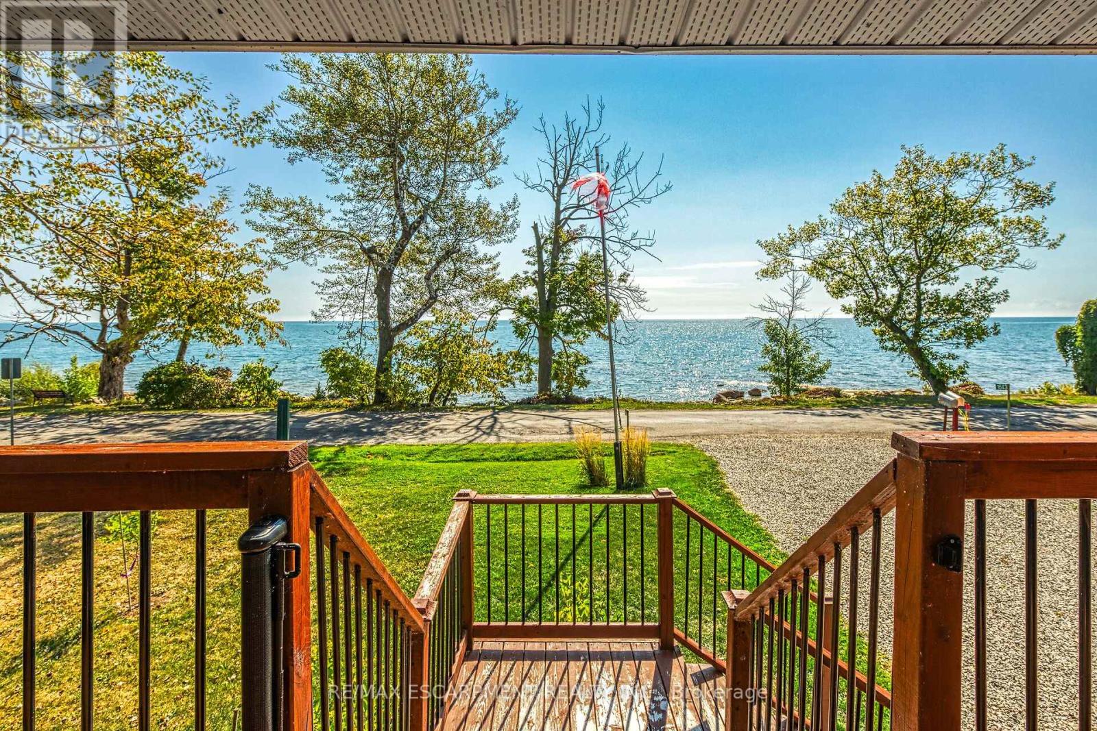 1645 Lakeshore Road, Haldimand, Ontario  N0A 1P0 - Photo 7 - X12400917