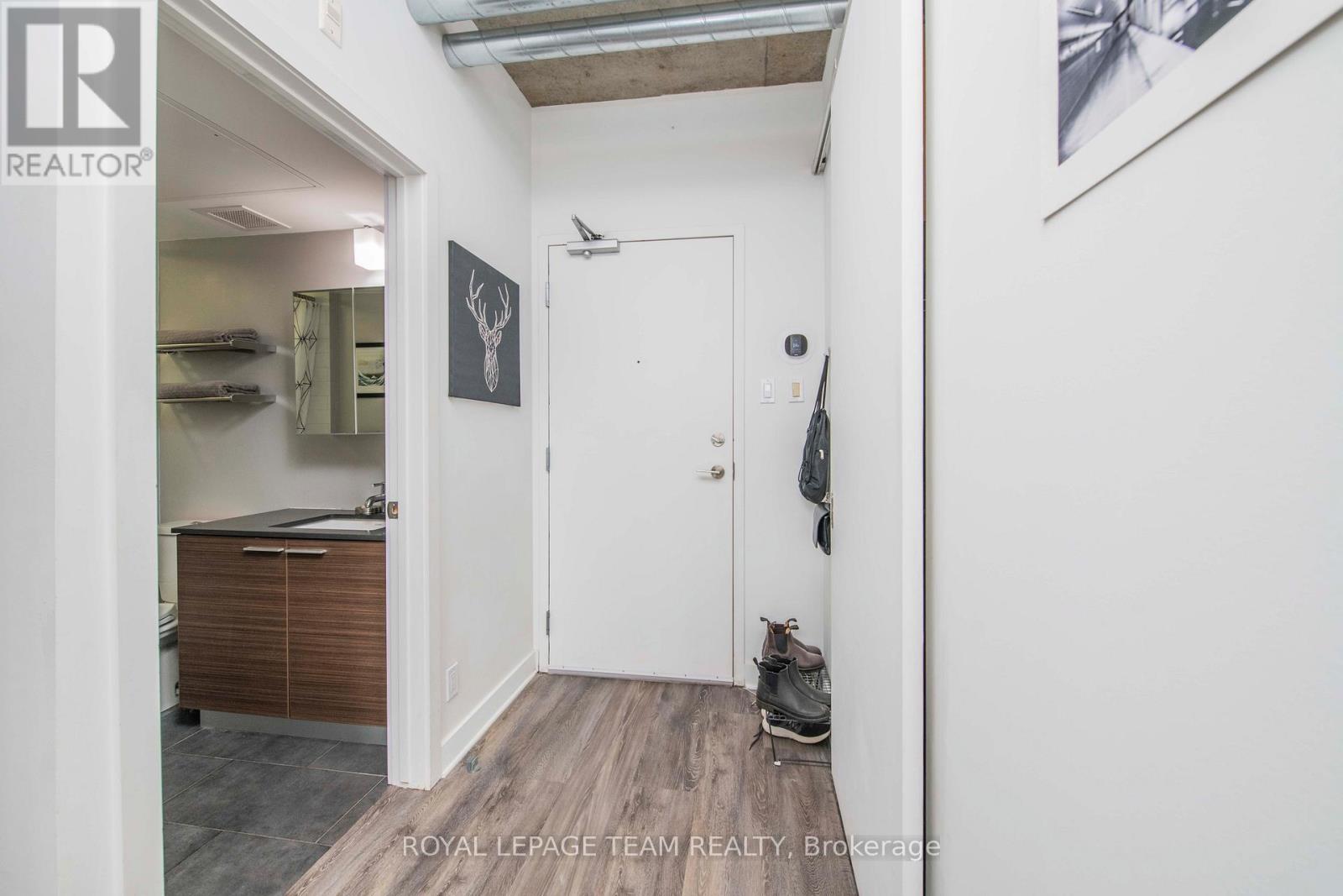 813 - 354 Gladstone Avenue, Ottawa, Ontario  K2P 0R4 - Photo 4 - X12401011