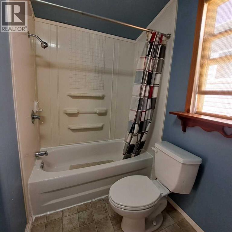 5308 49th Avenue, Lloydminster, Saskatchewan  S9V 0V1 - Photo 9 - A2256719