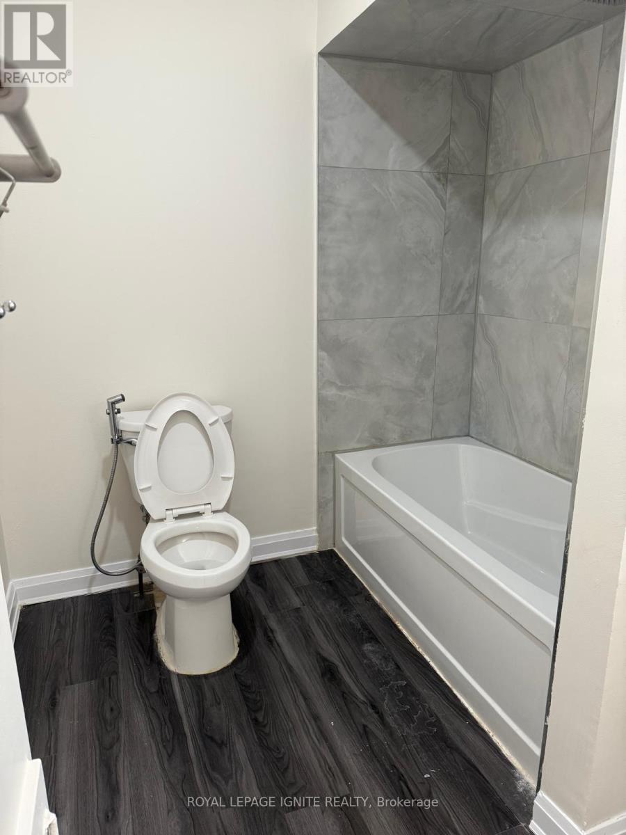9 - 10 Leith Hill Road, Toronto, Ontario  M2J 1Z2 - Photo 15 - C12401003