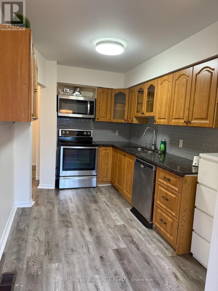 9 - 10 Leith Hill Road, Toronto, Ontario  M2J 1Z2 - Photo 7 - C12401003