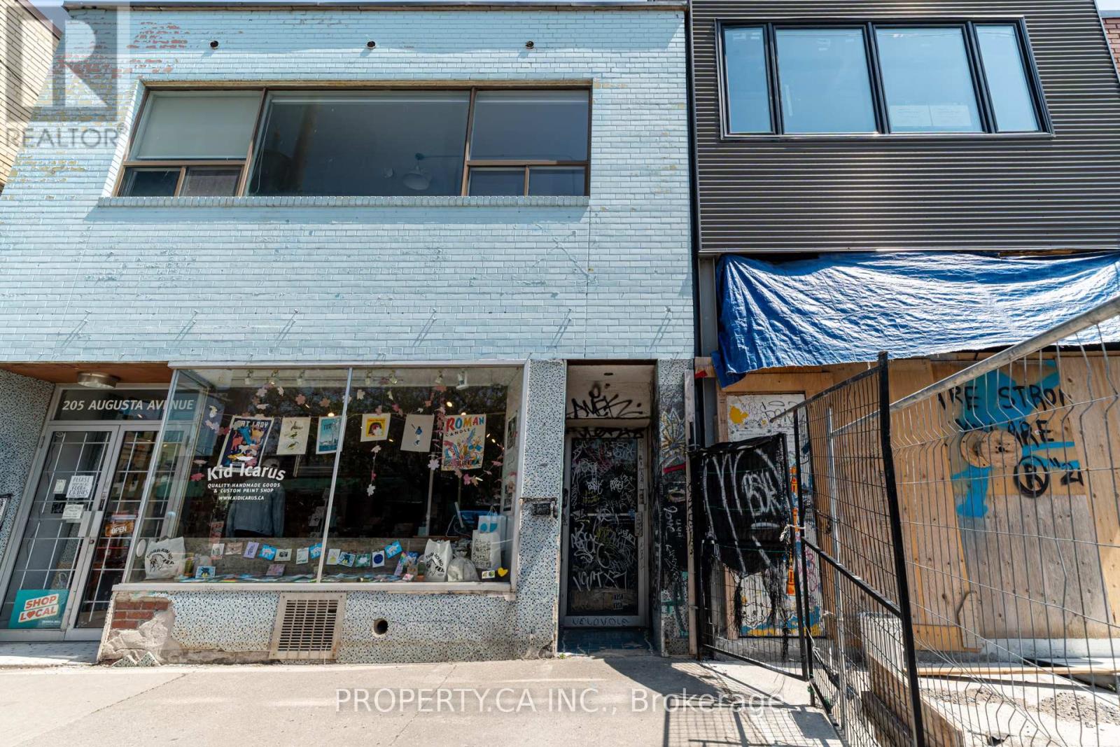 Upper - 205 Augusta Avenue, Toronto, Ontario  M5T 2L4 - Photo 28 - C12401045