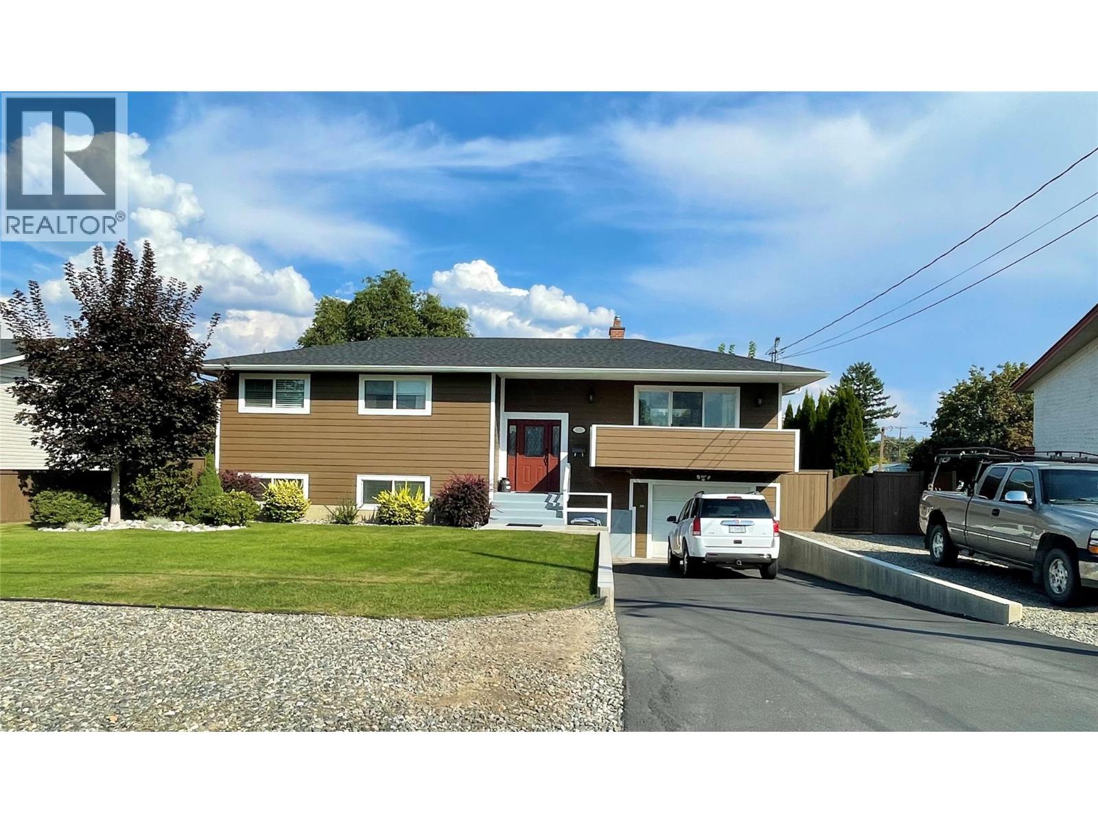 909 STARDUST Street, Kamloops, British Columbia
