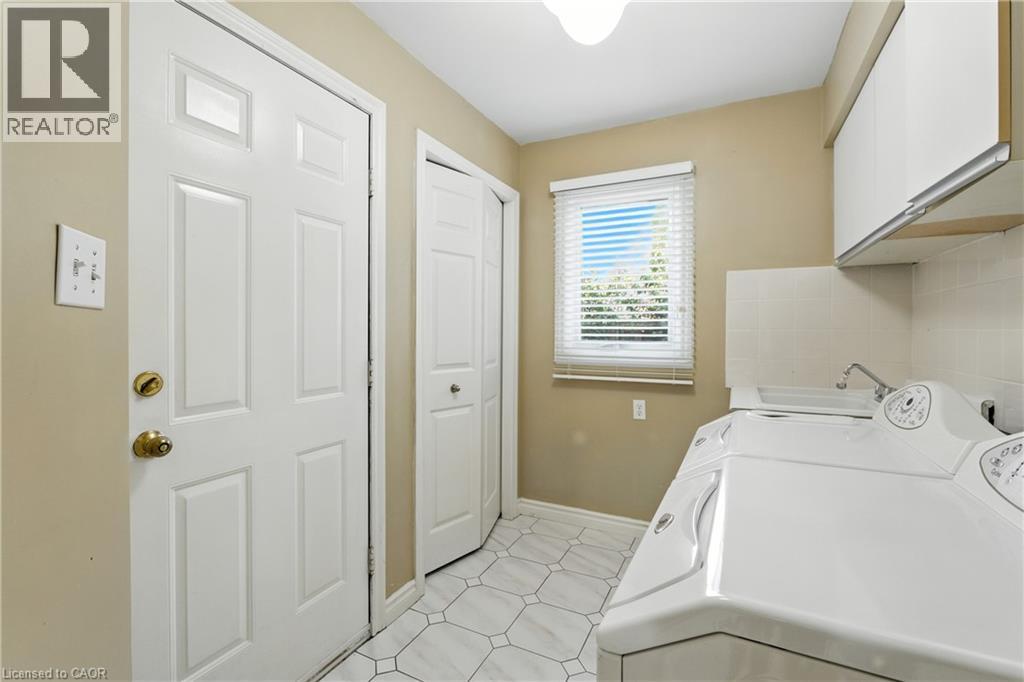 6 Renata Court, Hamilton, Ontario  L9H 6X1 - Photo 25 - 40769176