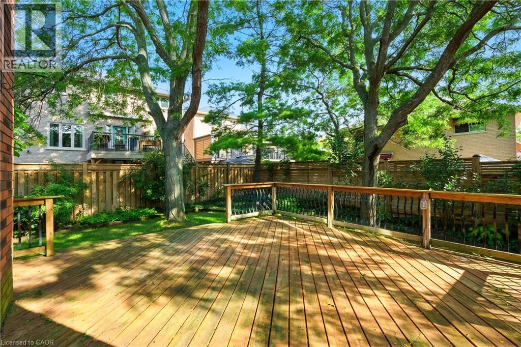 6 Renata Court, Hamilton, Ontario  L9H 6X1 - Photo 44 - 40769176