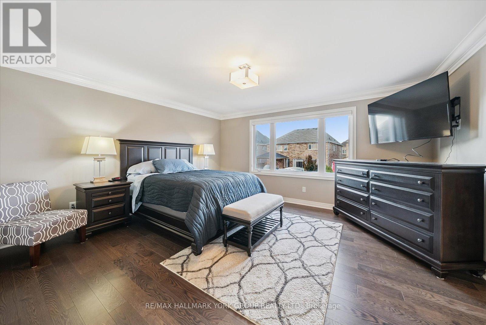 254 Meadowhawk Trail, Bradford West Gwillimbury (Bradford), Ontario  L3Z 0E9 - Photo 16 - N12401051