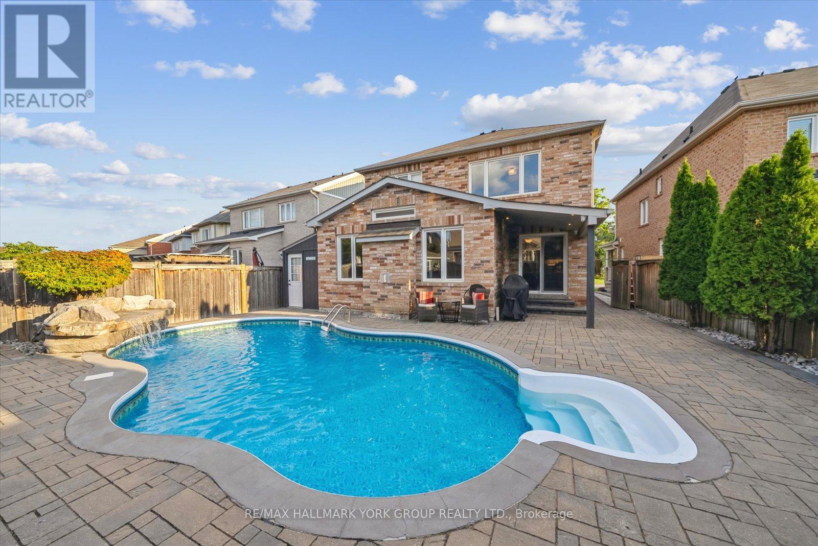 254 Meadowhawk Trail, Bradford West Gwillimbury (Bradford), Ontario  L3Z 0E9 - Photo 30 - N12401051