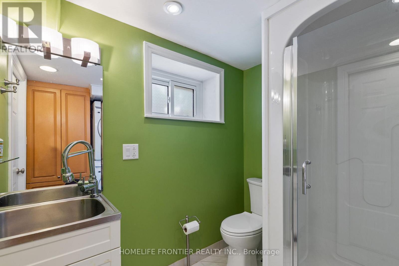 40 Delta Crescent, East Gwillimbury, Ontario  L9N 1G4 - Photo 24 - N12401052