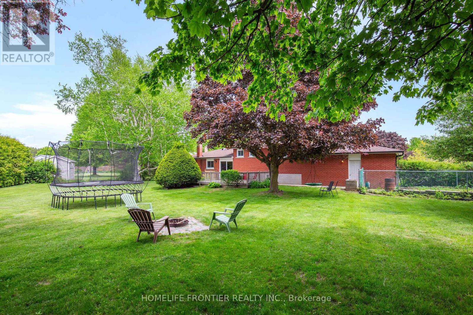 40 Delta Crescent, East Gwillimbury, Ontario  L9N 1G4 - Photo 33 - N12401052