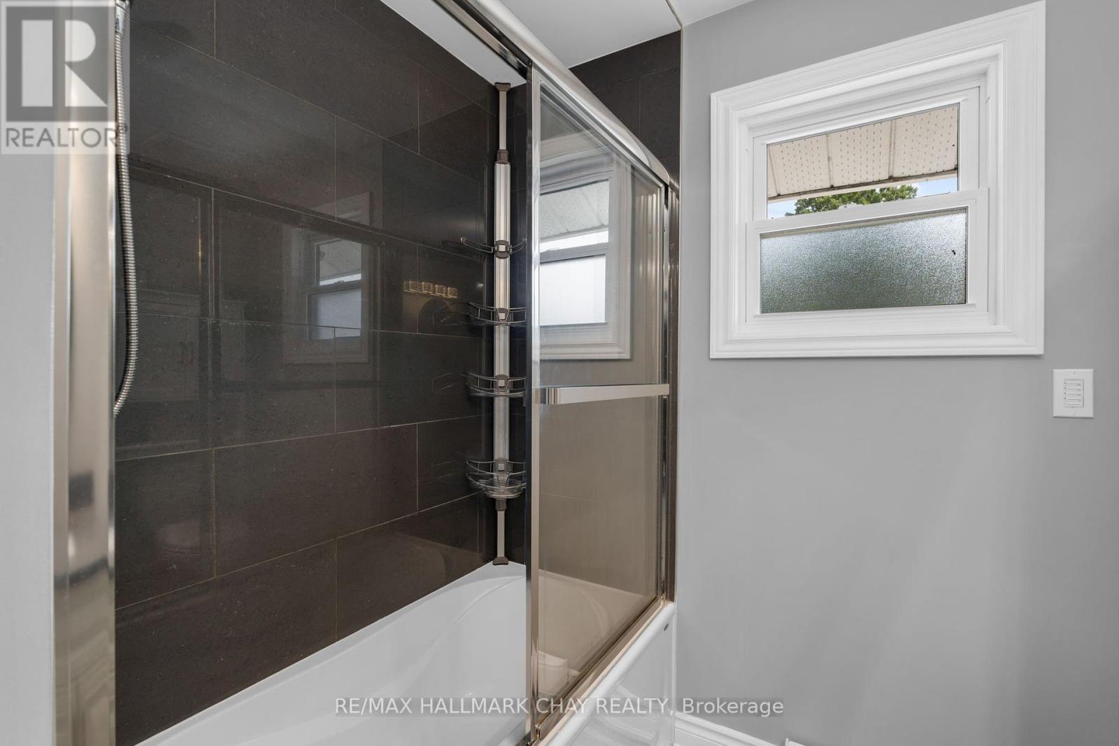 2514 St Amant Road, Severn, Ontario  L0K 2C0 - Photo 14 - S12401066