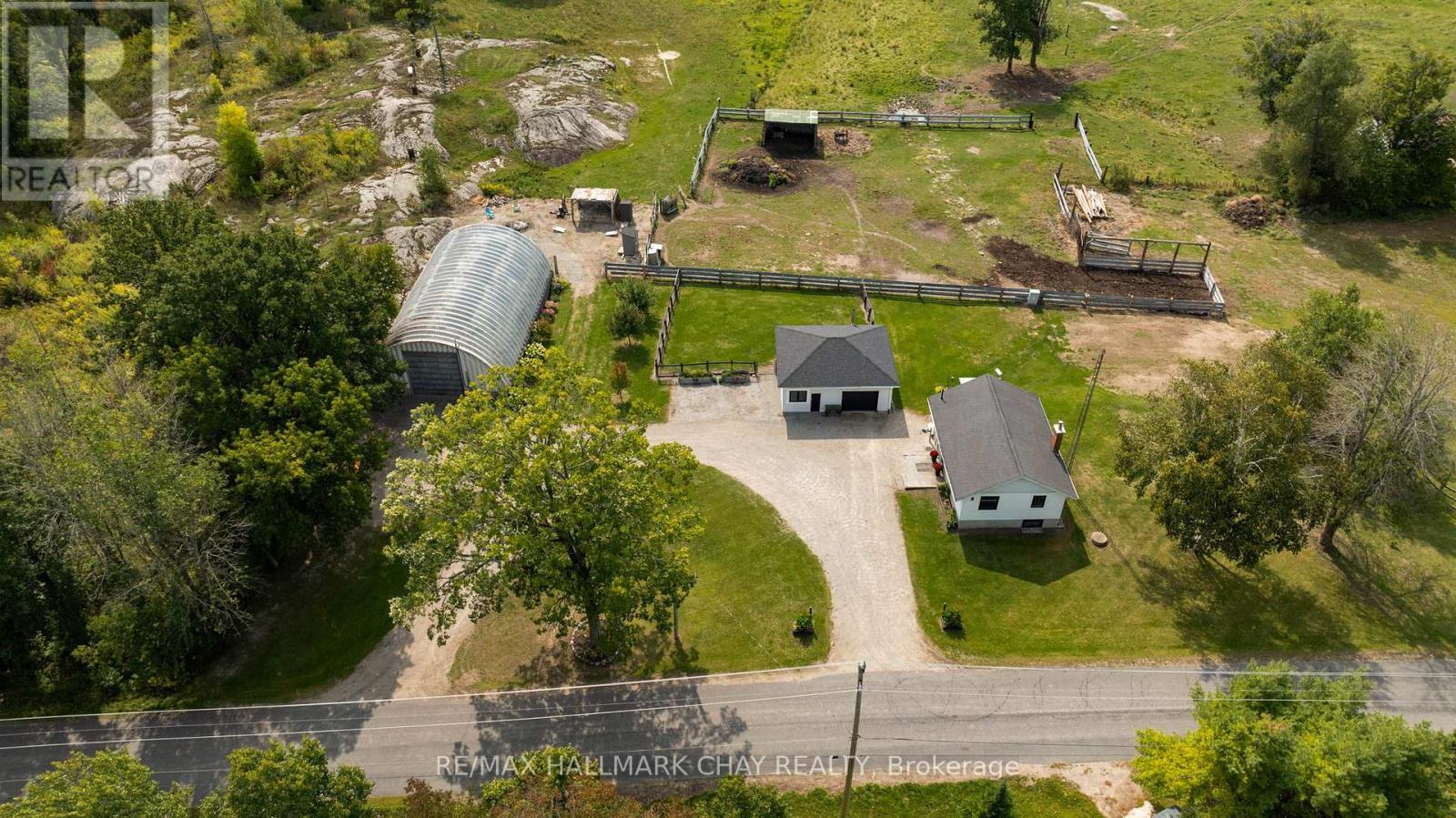 2514 St Amant Road, Severn, Ontario  L0K 2C0 - Photo 33 - S12401066