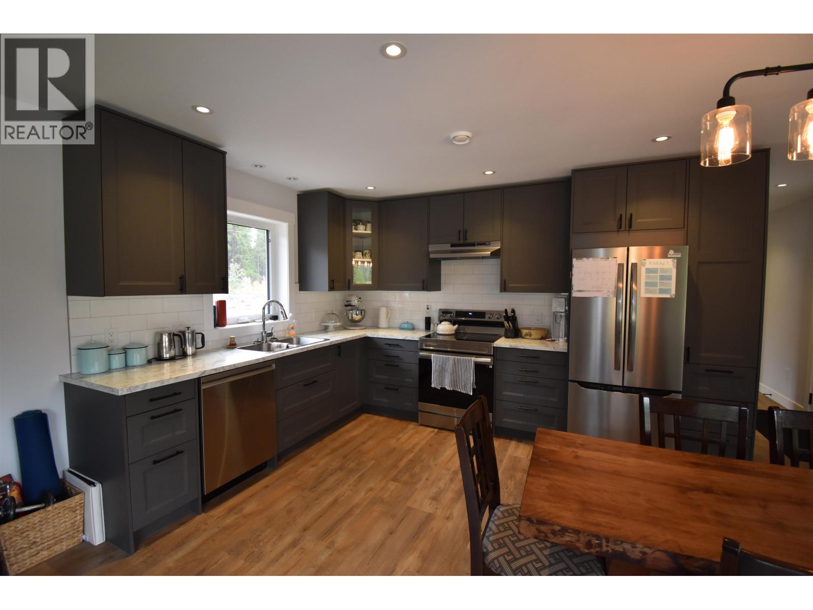 10955 Skillhorn Road, Telkwa, British Columbia  V0J 2X1 - Photo 4 - R3046853