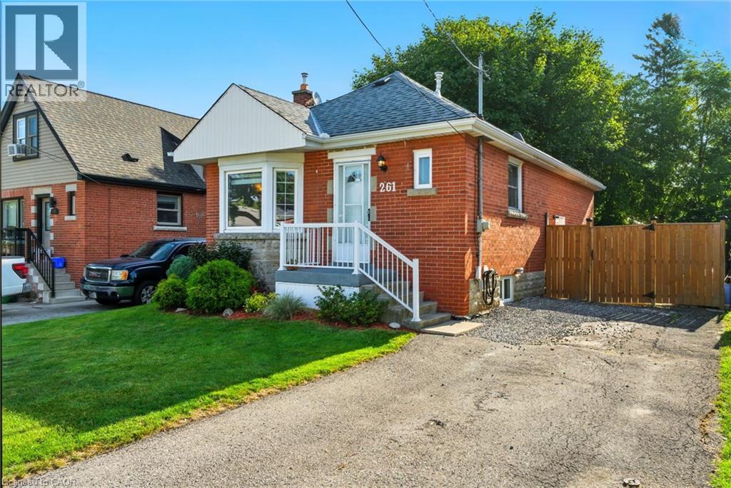 261 East 14th Street, Hamilton, Ontario  L9A 4B8 - Photo 2 - 40769339