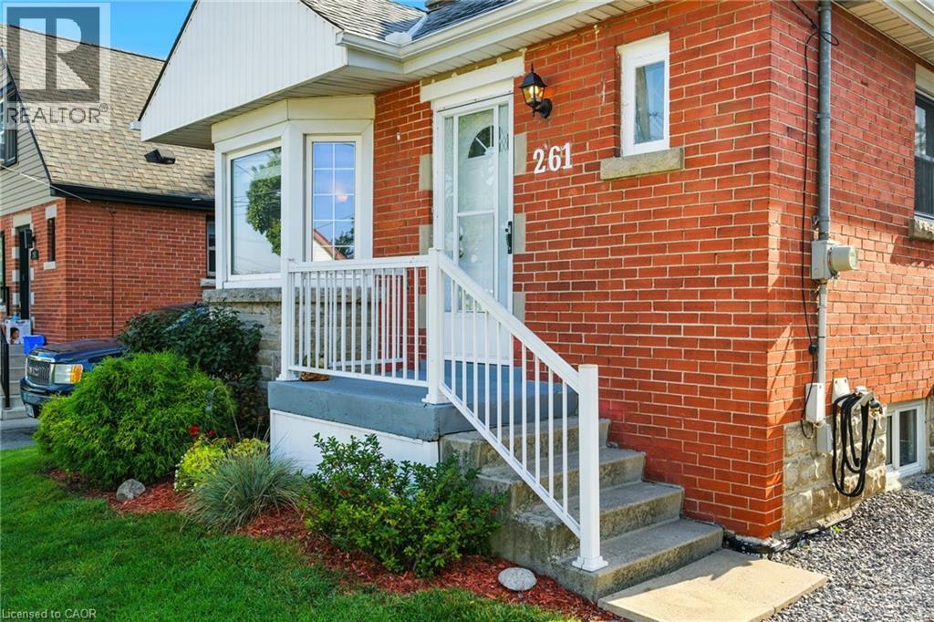 261 East 14th Street, Hamilton, Ontario  L9A 4B8 - Photo 3 - 40769339