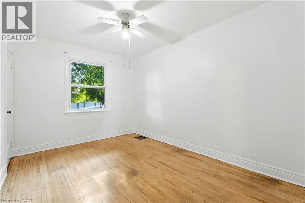 261 East 14th Street, Hamilton, Ontario  L9A 4B8 - Photo 19 - 40769339