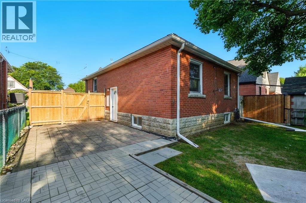 261 East 14th Street, Hamilton, Ontario  L9A 4B8 - Photo 28 - 40769339