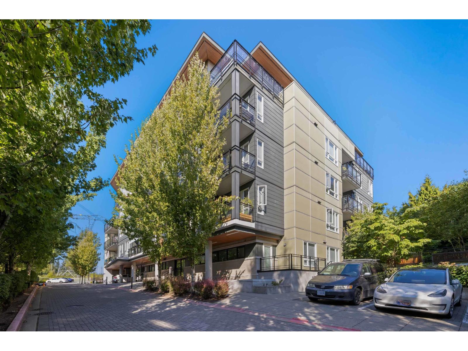 306 13919 FRASER HIGHWAY, surrey, British Columbia