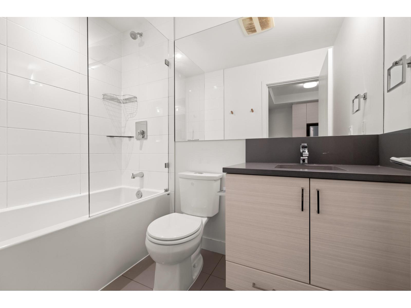 306 13919 Fraser Highway, Surrey, British Columbia  V3T 4E6 - Photo 18 - R3047103