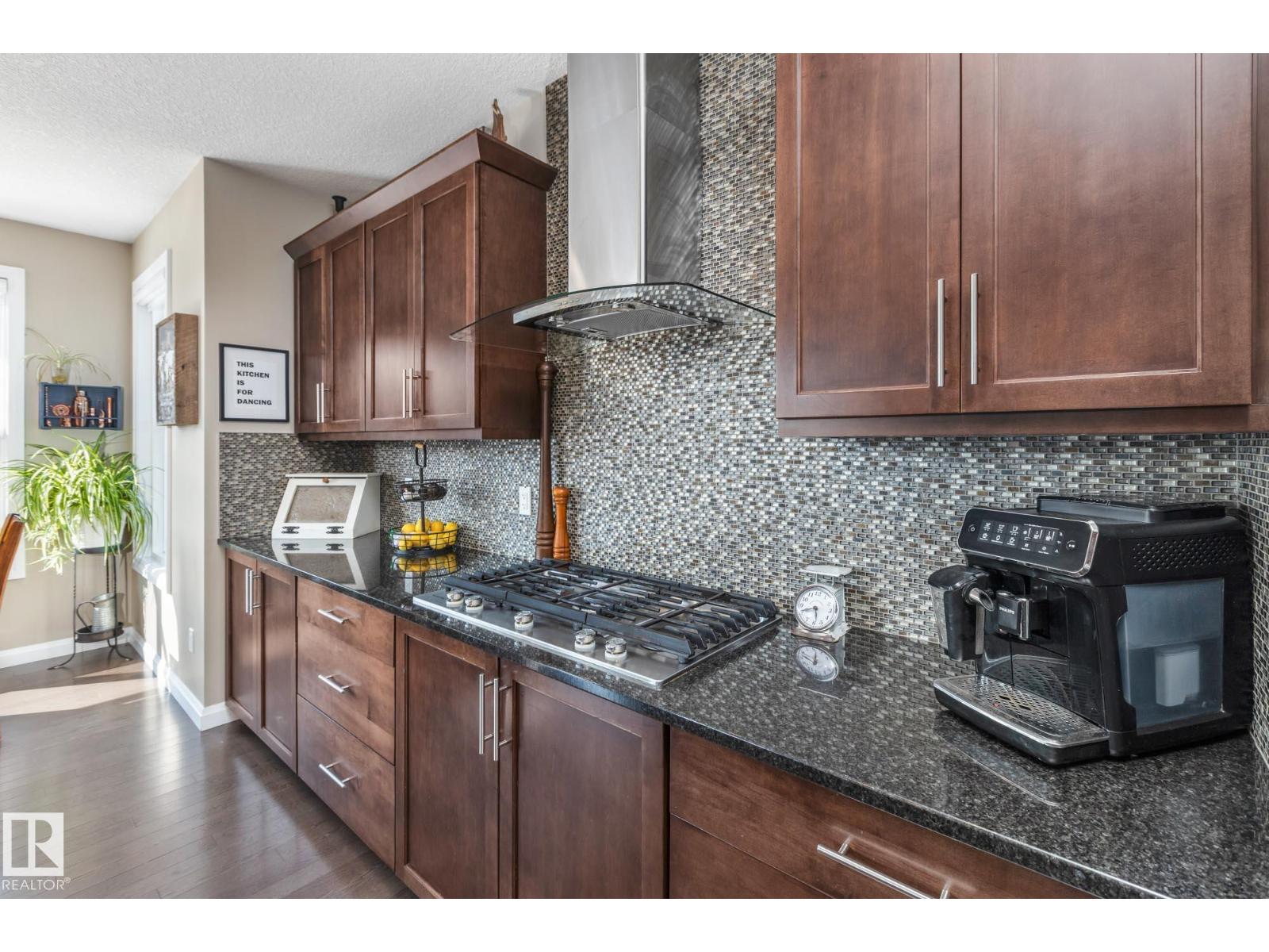 Property at 100 SHEPPARD WY image 5