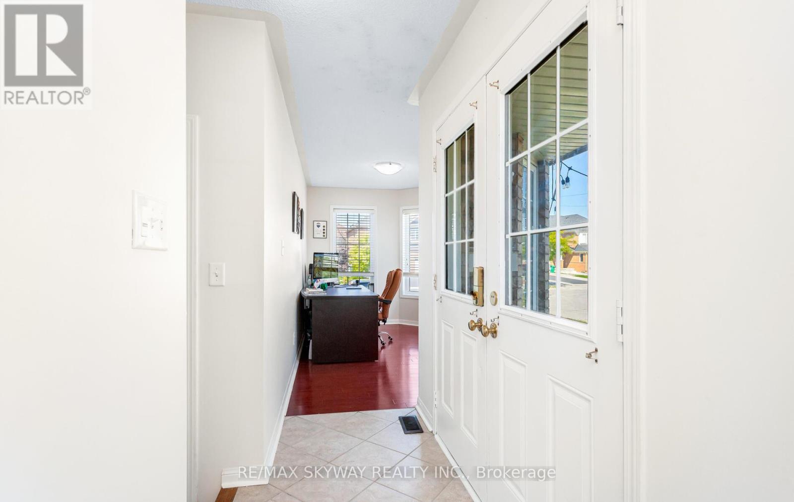 74 Magnificent Court, Brampton, Ontario  L6P 2T2 - Photo 21 - W12400969