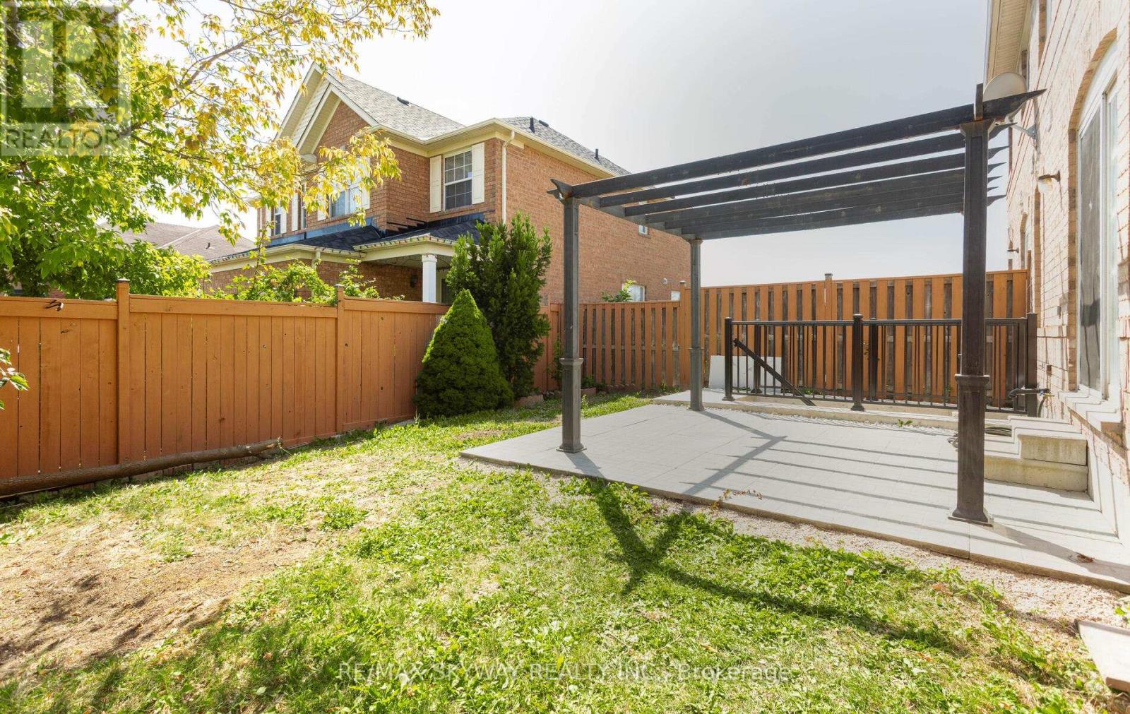 74 Magnificent Court, Brampton, Ontario  L6P 2T2 - Photo 48 - W12400969