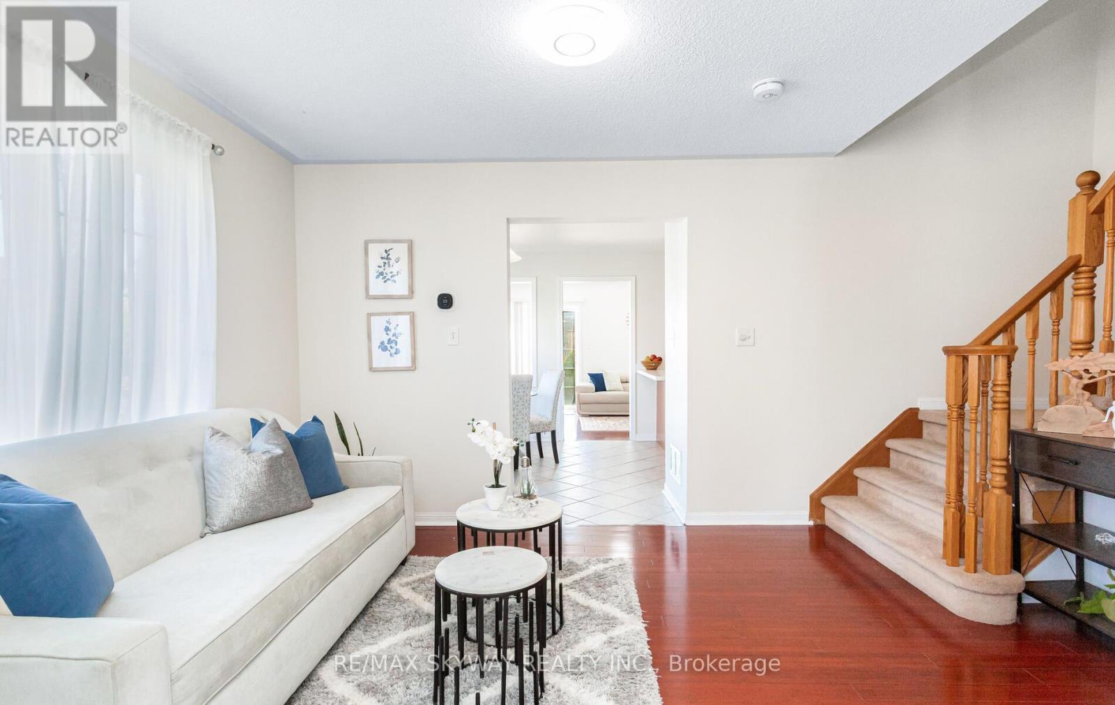 74 Magnificent Court, Brampton, Ontario  L6P 2T2 - Photo 7 - W12400969