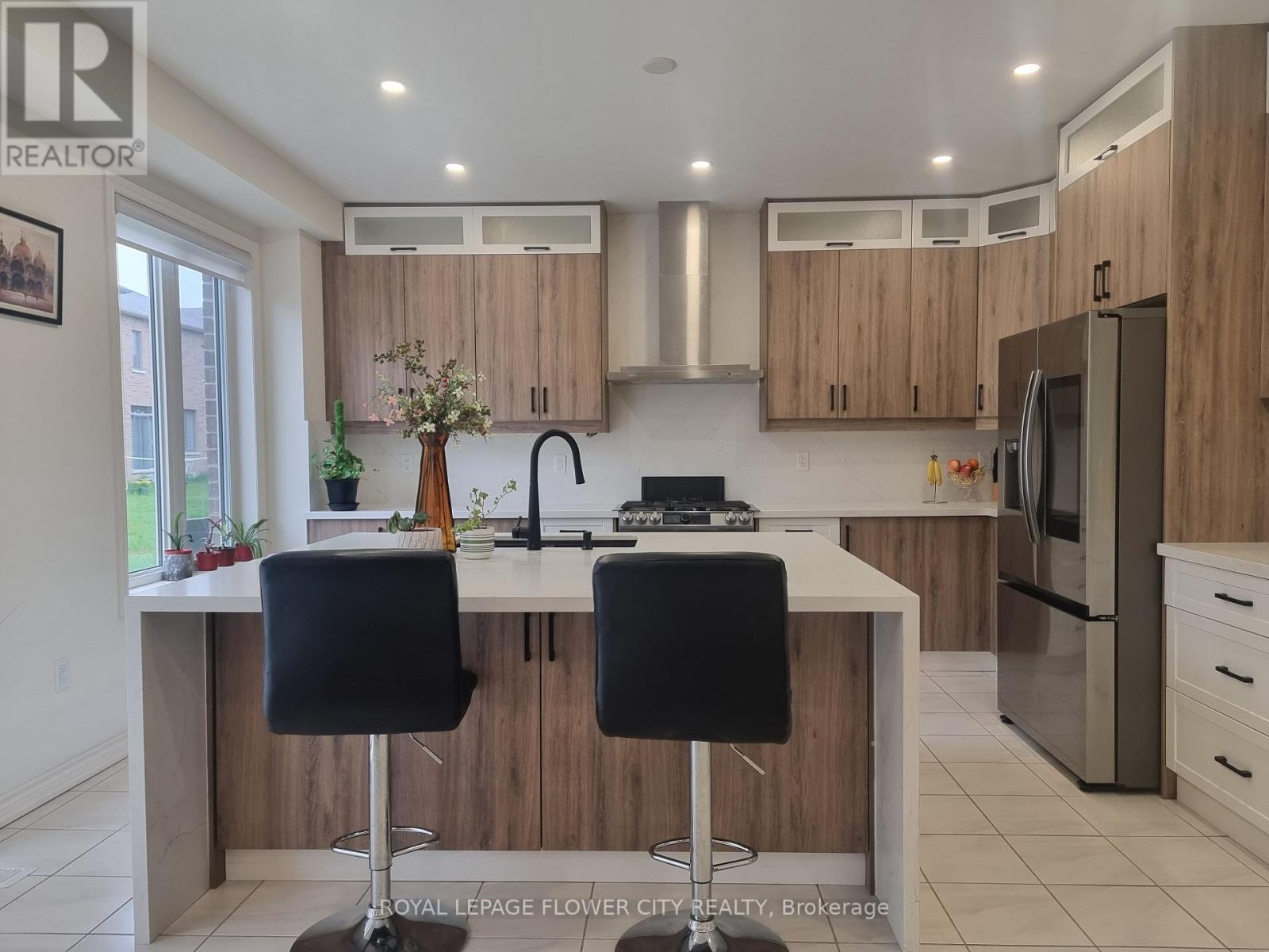 360 Valleyway Drive, Brampton, Ontario  L6S 5S7 - Photo 11 - W12400979