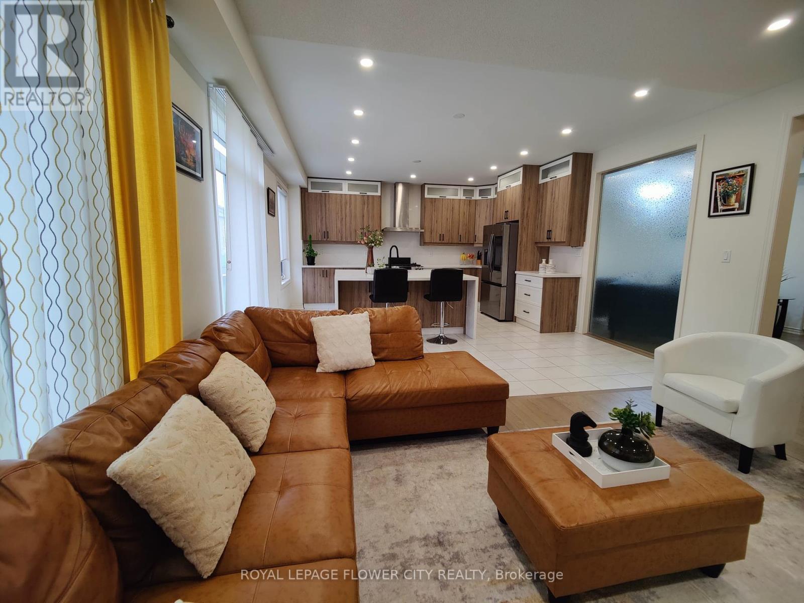 360 Valleyway Drive, Brampton, Ontario  L6S 5S7 - Photo 14 - W12400979