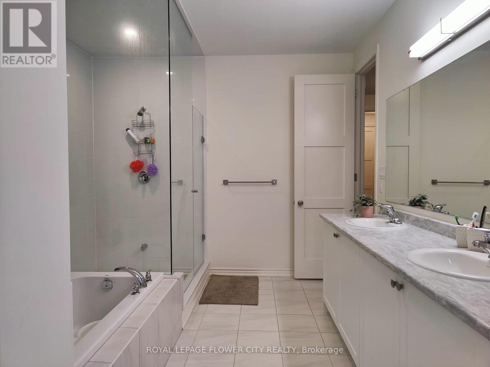 360 Valleyway Drive, Brampton, Ontario  L6S 5S7 - Photo 23 - W12400979