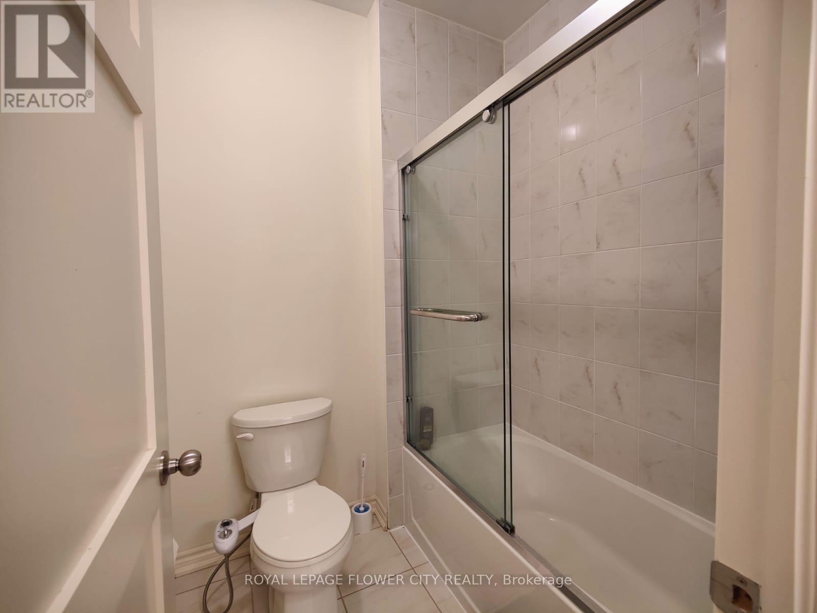 360 Valleyway Drive, Brampton, Ontario  L6S 5S7 - Photo 30 - W12400979