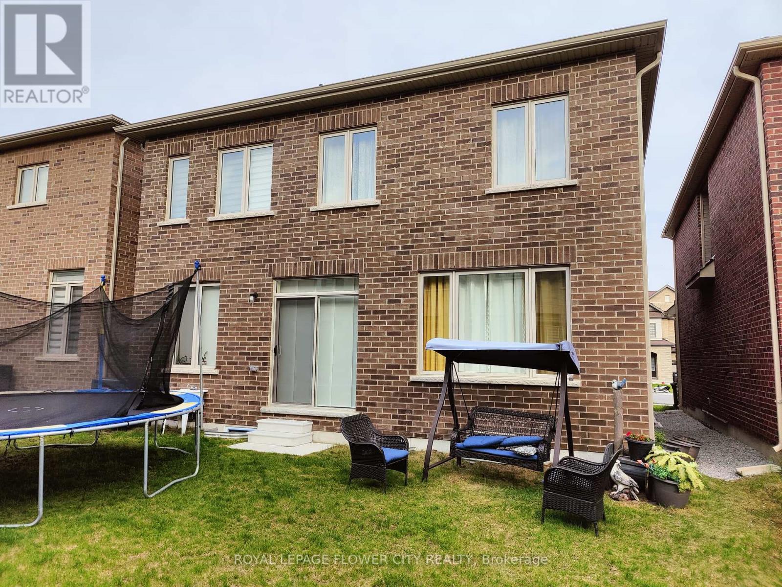 360 Valleyway Drive, Brampton, Ontario  L6S 5S7 - Photo 34 - W12400979