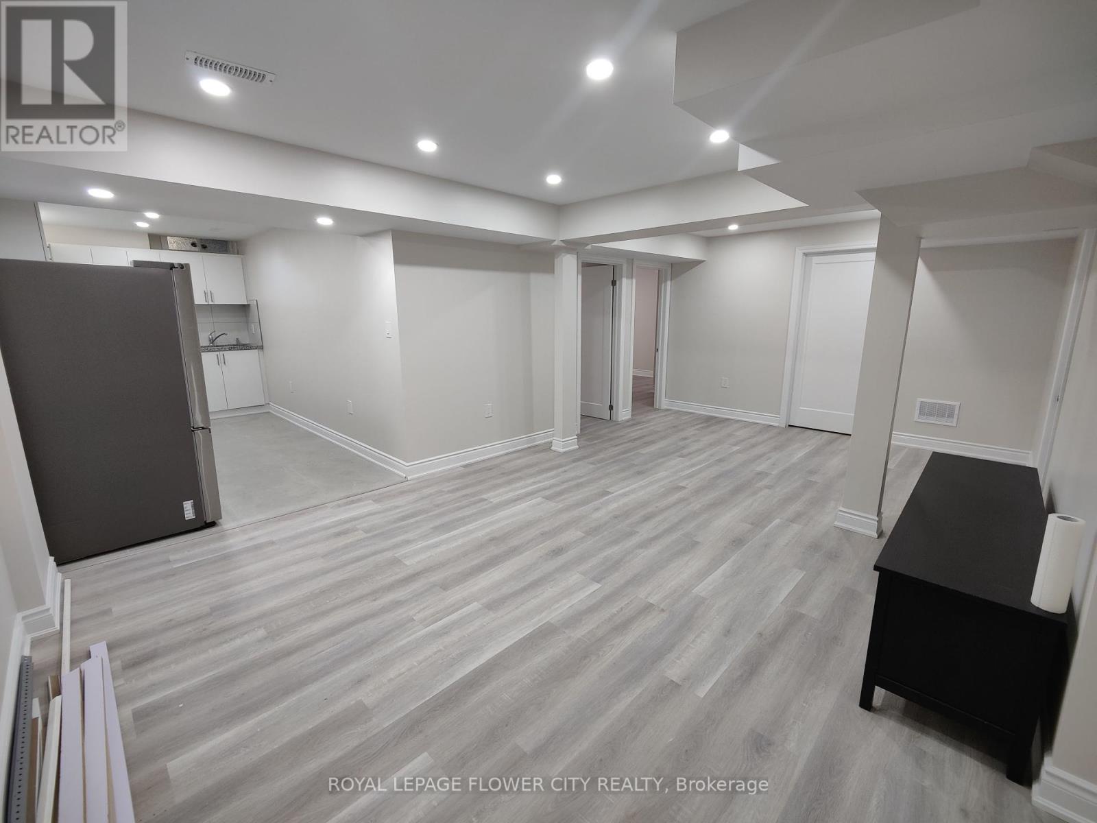 360 Valleyway Drive, Brampton, Ontario  L6S 5S7 - Photo 35 - W12400979