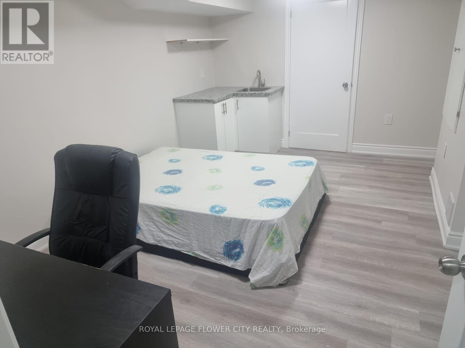 360 Valleyway Drive, Brampton, Ontario  L6S 5S7 - Photo 40 - W12400979