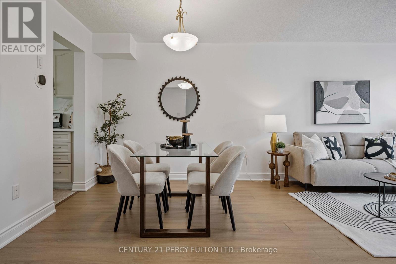 90 - 5980 Whitehorn Avenue, Mississauga, Ontario  L5Y 2Y4 - Photo 5 - W12400994