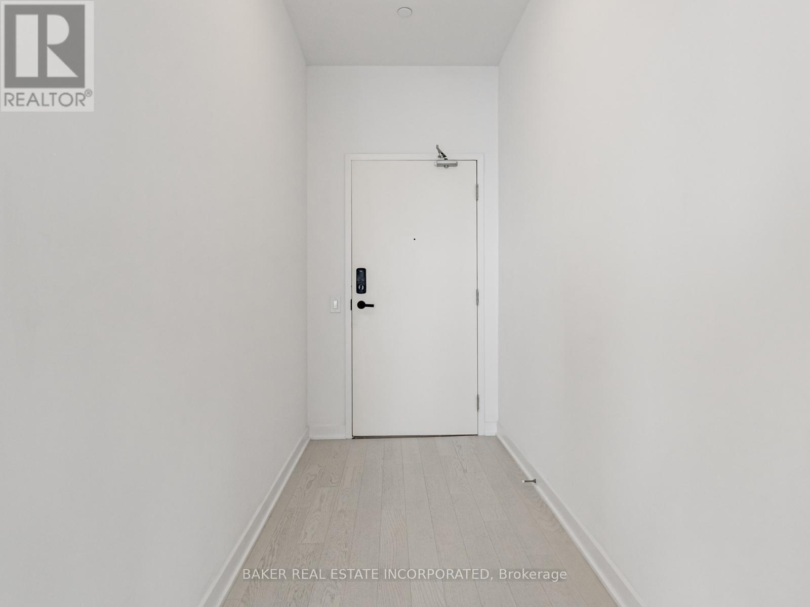 6011 - 3900 Confederation Parkway, Mississauga, Ontario  L5B 0M3 - Photo 2 - W12400995