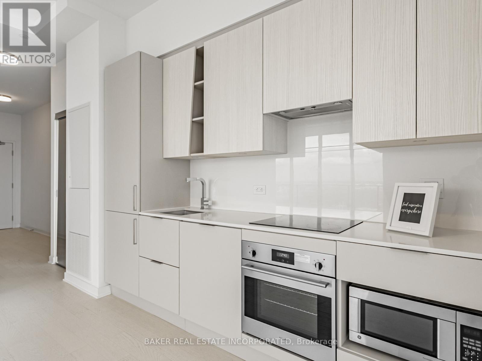 6011 - 3900 Confederation Parkway, Mississauga, Ontario  L5B 0M3 - Photo 3 - W12400995